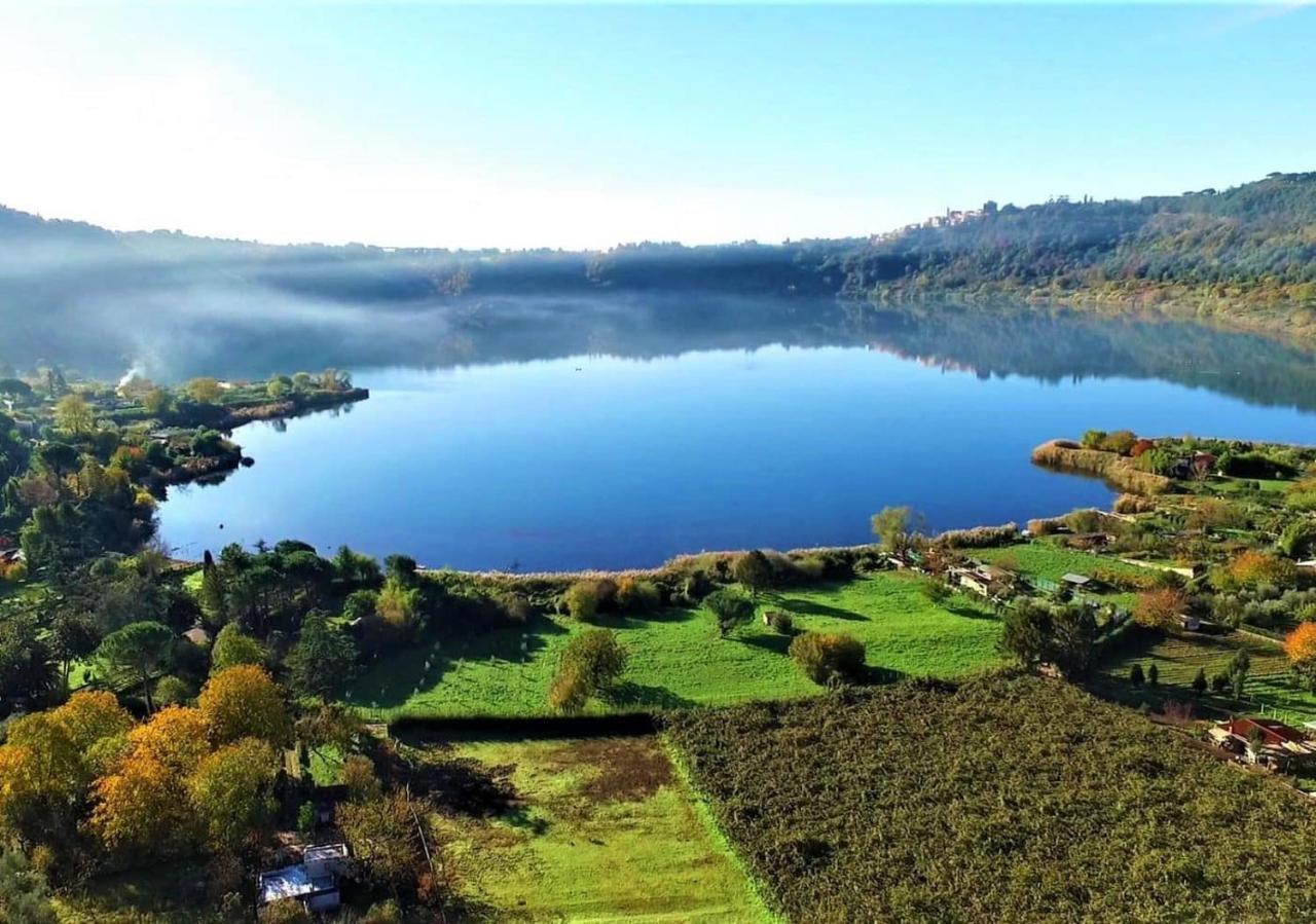 Appartamento Vista Lago ジェンツァーノ・ディ・ローマ エクステリア 写真